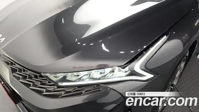 Kia K5 2023 — Şəkil 14/31