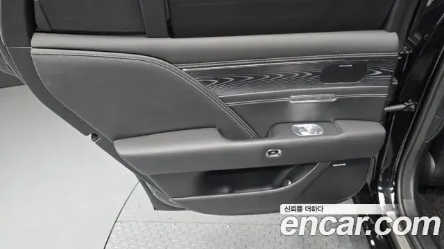 Genesis G90 2022 — ფოტო 23/33