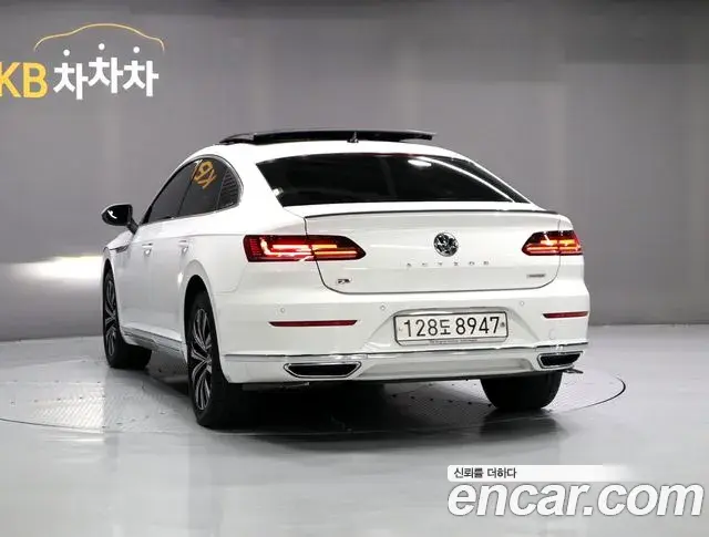 Volkswagen Arteon 2019 — ფოტო 19/20