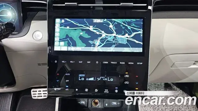 Hyundai Tucson Hybrid 2022 — ფოტო 19/20