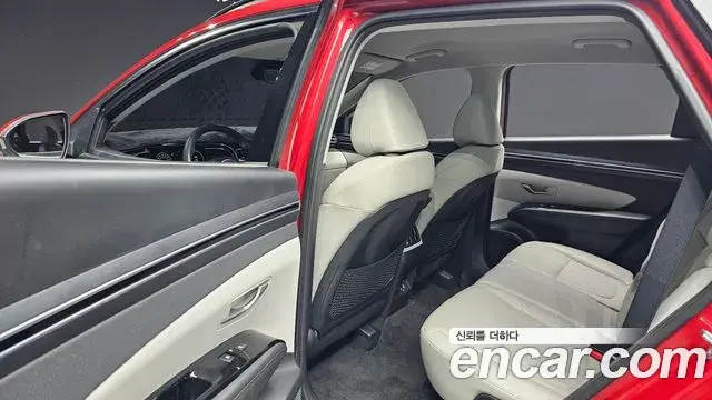 Hyundai Tucson Hybrid 2022 — ფოტო 11/20