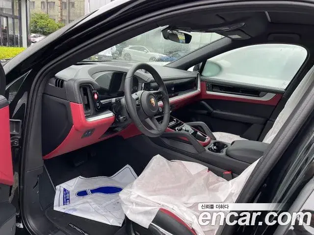Porsche Cayenne 2025 — Photo 7/7