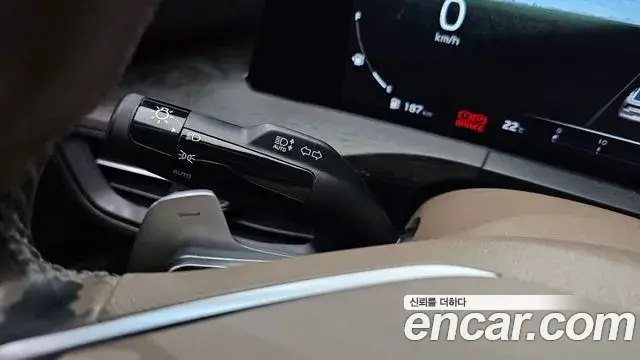 Kia K8 2023 — ფოტო 18/35