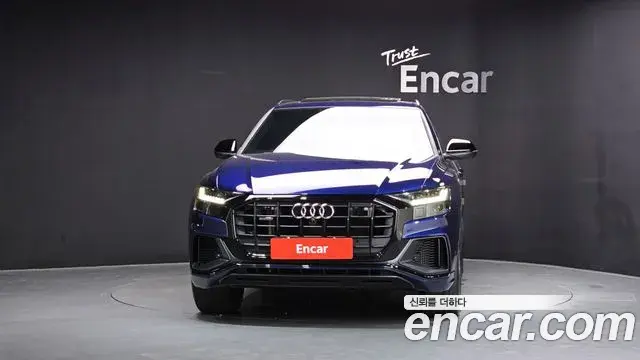 Audi Q8 2022 — Photo 4/20