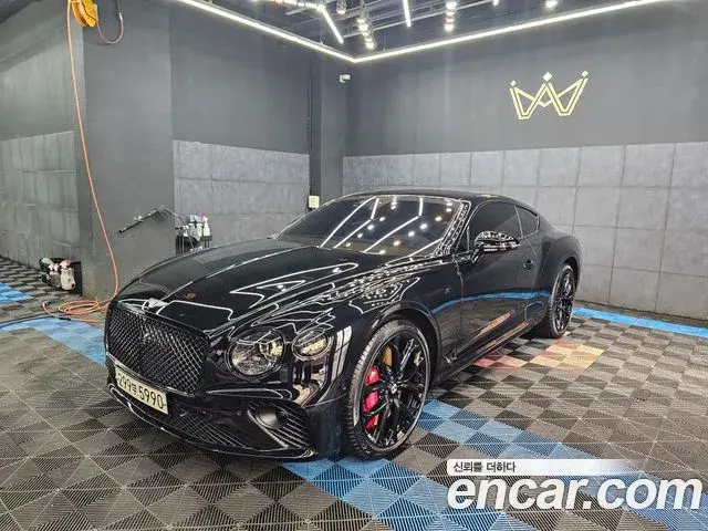 Bentley Continental GT 2023 — ფოტო 17/20