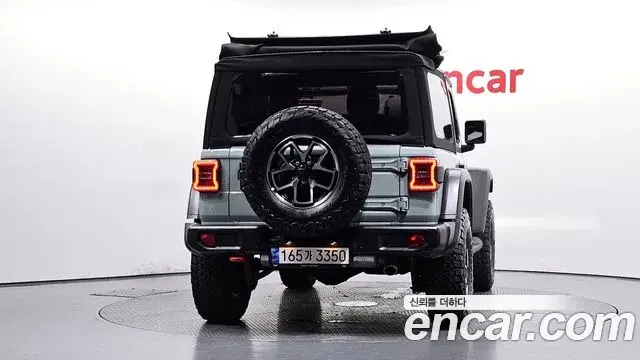 Jeep Wrangler 2024 — Şəkil 17/31