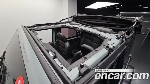 Jeep Wrangler 2024 — Şəkil 22/31