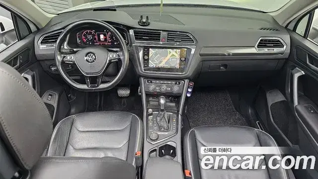 Volkswagen Tiguan 2020 — Photo 15/20