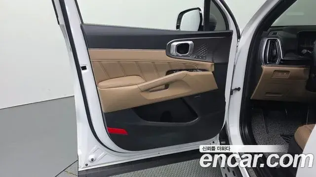 Kia Sorento 2024 — Şəkil 28/33