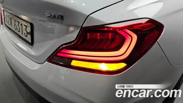 Genesis G70 2018 — ფოტო 30/32