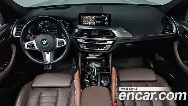 BMW X4 2021 — Şəkil 25/36