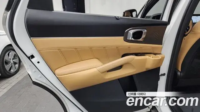 Kia Sorento 2022 — ფოტო 29/35