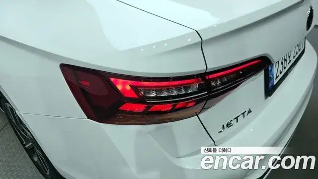 Volkswagen Jetta 2024 — Photo 20/32