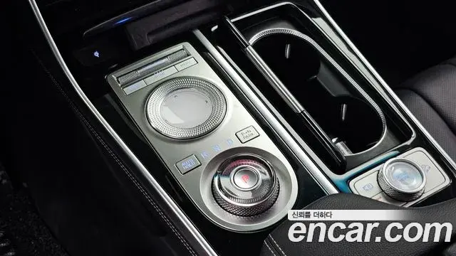Genesis GV80 2022 — Фото 9/20
