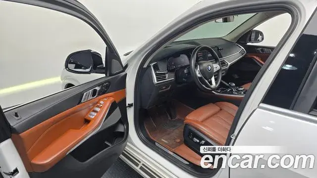 BMW X7 2022 — Photo 14/20
