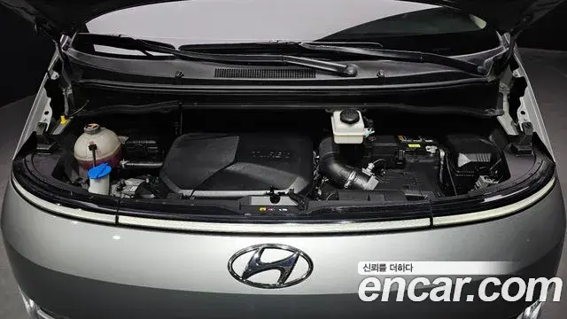 Hyundai Staria 2022 — Фото 6/20