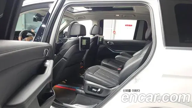 BMW X7 2020 — Şəkil 23/34