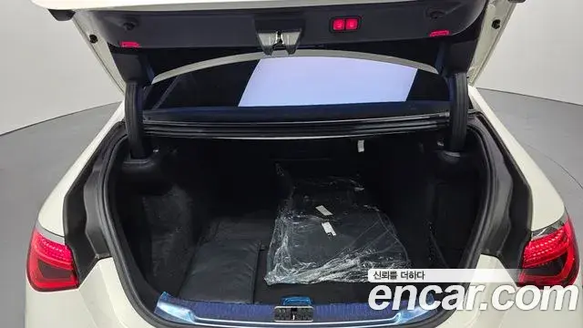 Mercedes-Benz S-Class 2021 — Photo 13/20