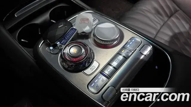 Genesis G90 2022 — ფოტო 20/20