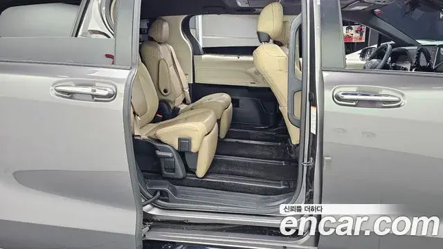 Toyota Sienna 2021 — Фото 12/20