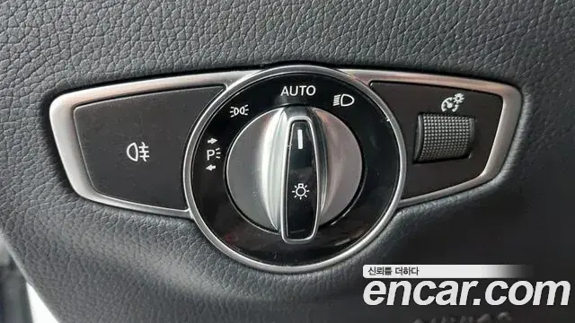 Mercedes-Benz E-Class 2021 — Фото 19/20