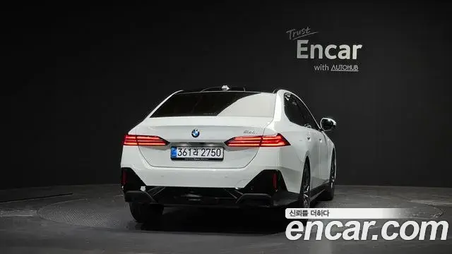 BMW 5 Series 2025 — ფოტო 4/33