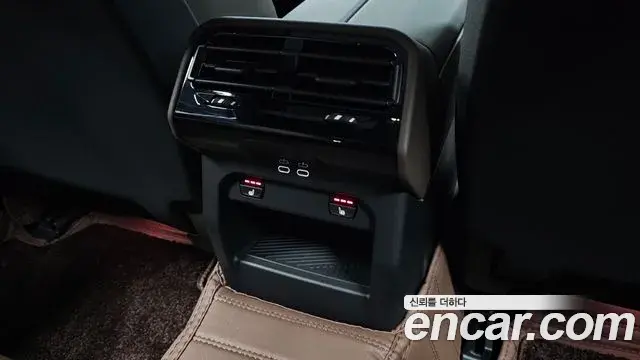 BMW 5 Series 2025 — ფოტო 22/33