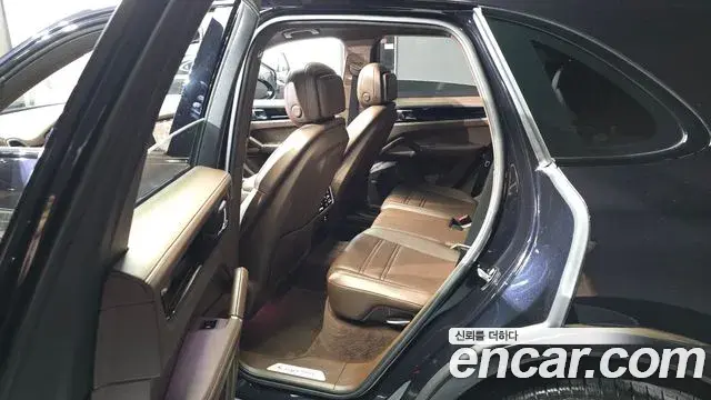 Porsche Cayenne 2020 — Фото 11/20