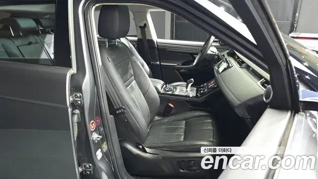 Land Rover Range Rover Evoque 2020 — Photo 25/32