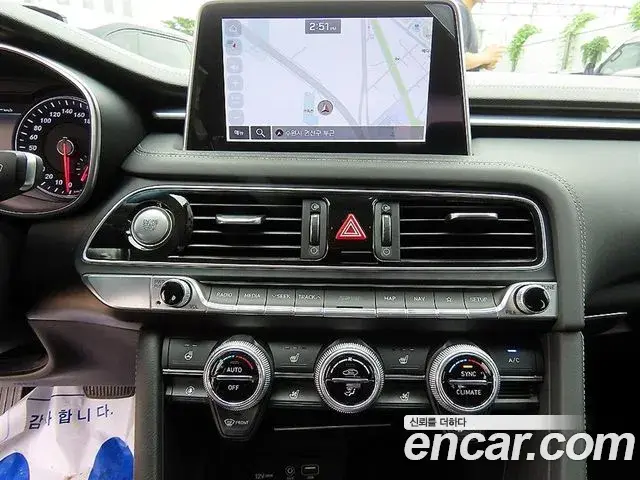 Genesis G70 2019 — Photo 16/20