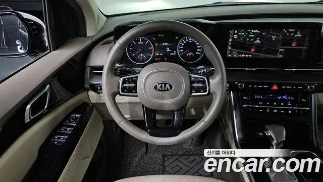 Kia Carnival 2021 — Фото 12/20