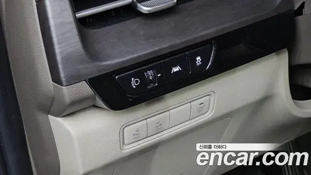 Kia Carnival 2021 — Фото 13/20
