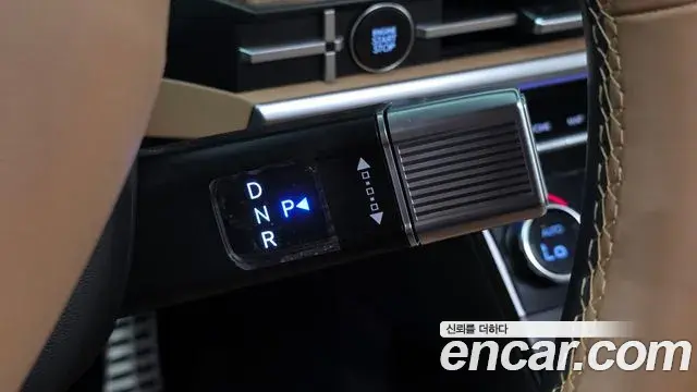 Hyundai Santa Fe 2024 — Photo 14/37