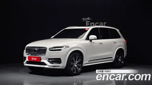 Volvo XC90 2021 — Фото 1/20