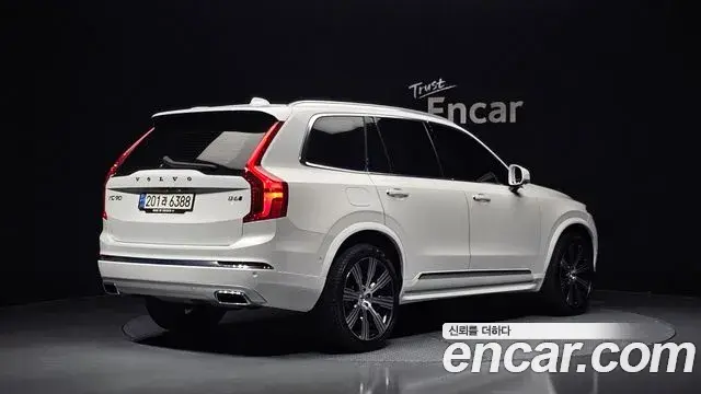Volvo XC90 2021 — Фото 2/20