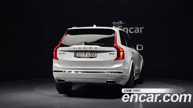 Volvo XC90 2021 — Фото 4/20