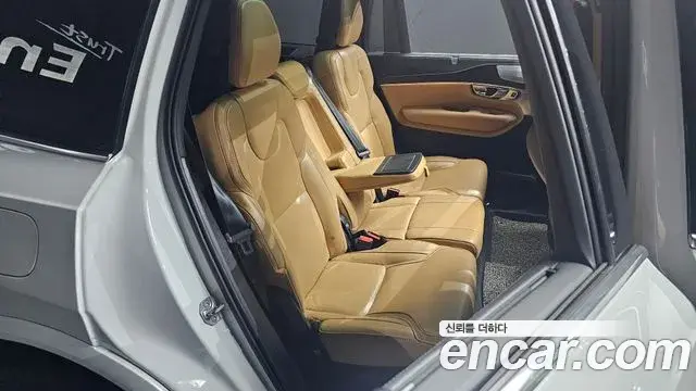 Volvo XC90 2021 — Фото 11/20