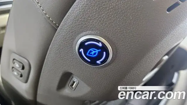 Kia Carnival 2021 — Фото 17/20