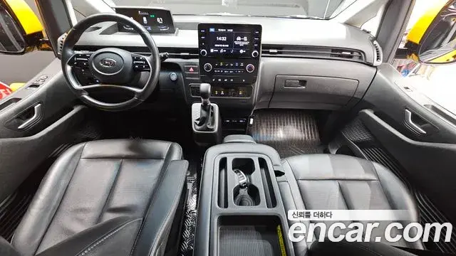 Hyundai Staria 2022 — Şəkil 33/35