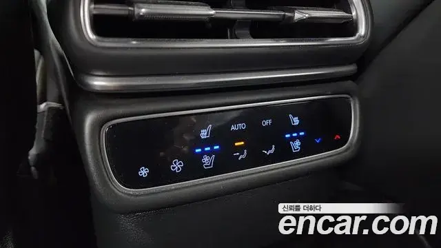 Genesis GV80 Coupe 2023 — Фото 19/20