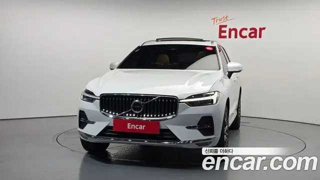Volvo XC60 2022 — Фото 3/20