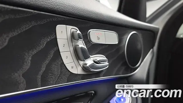 Mercedes-Benz GLC-Class 2019 — Фото 16/20