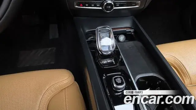 Volvo S60 2021 — ფოტო 27/36