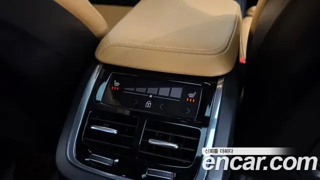 Volvo S60 2021 — ფოტო 36/36