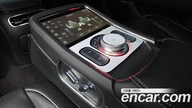 Genesis G90 2022 — ფოტო 19/32