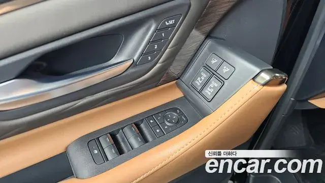 Toyota Alphard 2025 — Şəkil 16/34