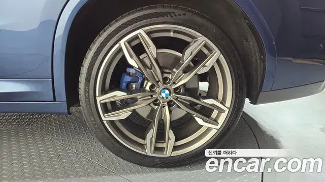 BMW X4 2021 — ფოტო 27/32