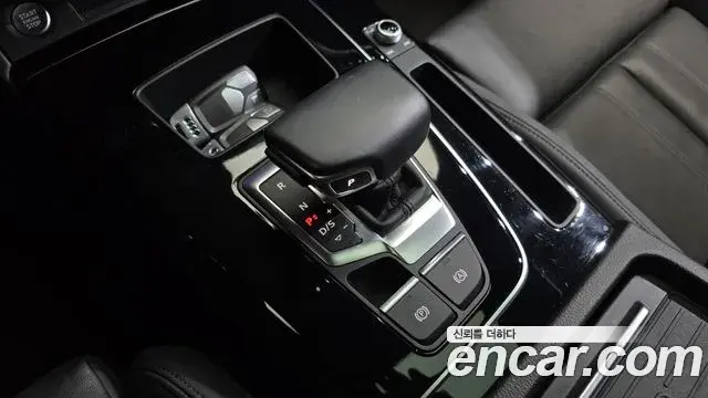 Audi Q5 2021 — Фото 8/20