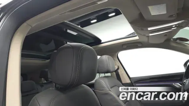Volkswagen Touareg 2023 — Photo 17/20