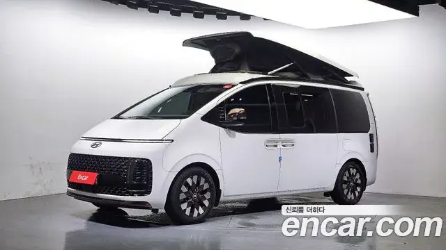 Hyundai Staria 2024 — Фото 1/20